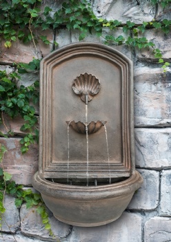Wall-Mounted Outdoor Garden Fountain